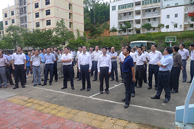 南平市市委書記裴金佳、市長林寶金率市委市政府全部領(lǐng)導(dǎo)及各市縣主要領(lǐng)導(dǎo)一行蒞臨我公司視察指導(dǎo)