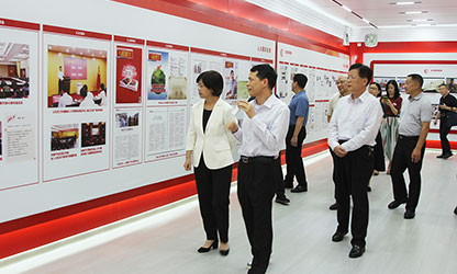 福建省政協副主席黃玲調研虹潤公司