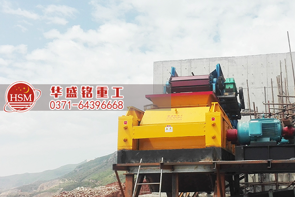 外貿(mào)訂單再創(chuàng)佳績(jī)，輥式破碎機(jī)出口國(guó)外。